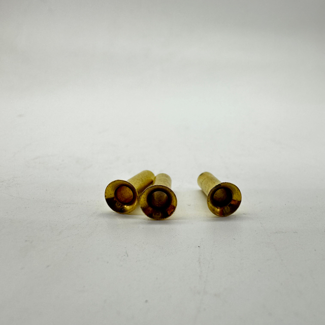 Remache tubular de latón DIN7340 H65 3,7x13 en stock