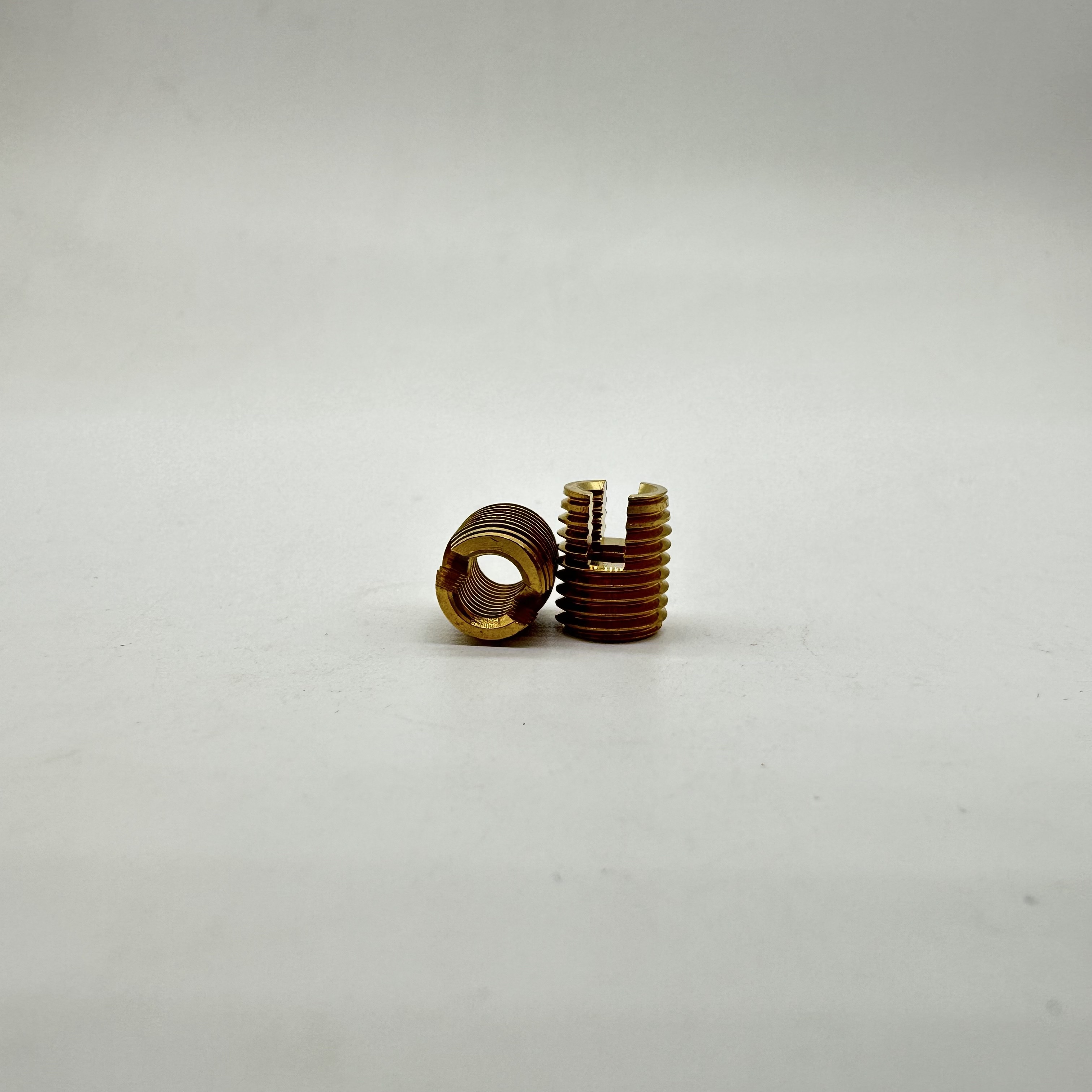 Tornillo de inserción de latón Tornillo de fijación Tornillo CNC M5x0.8 X M8x1x L10 