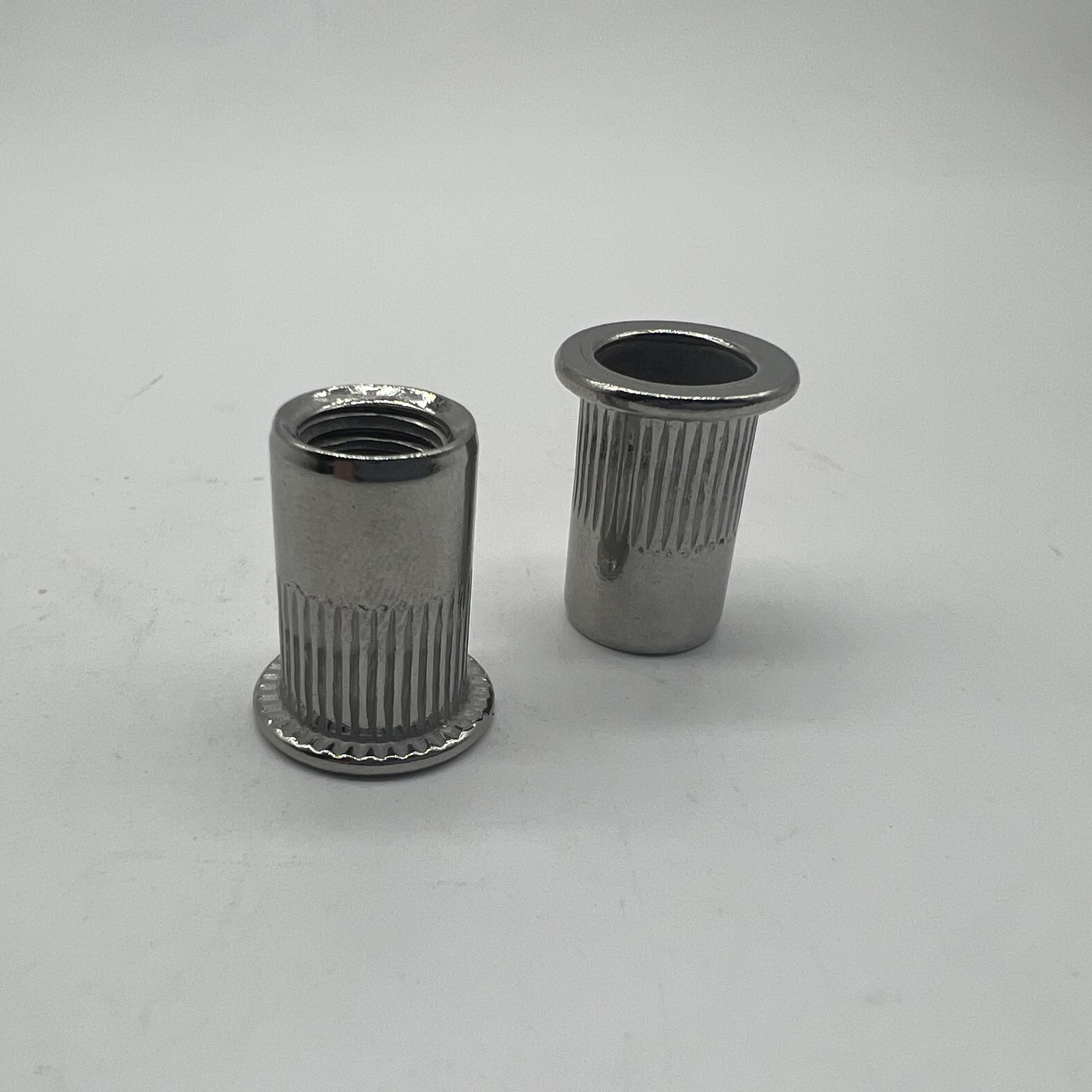 El acero inoxidable de la tuerca de remache M8 SS304 reduce el cuerpo principal de Kunrled