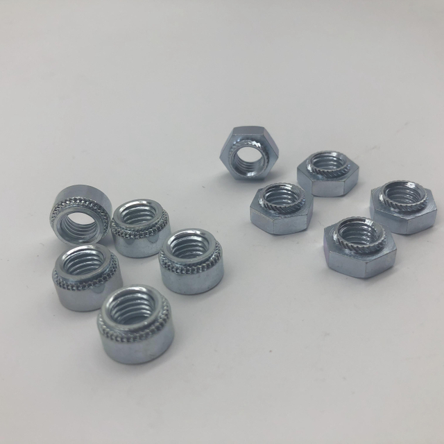 Tuerca de presión hexagonal Galvanizado trivalente Moleteado recto M8-2