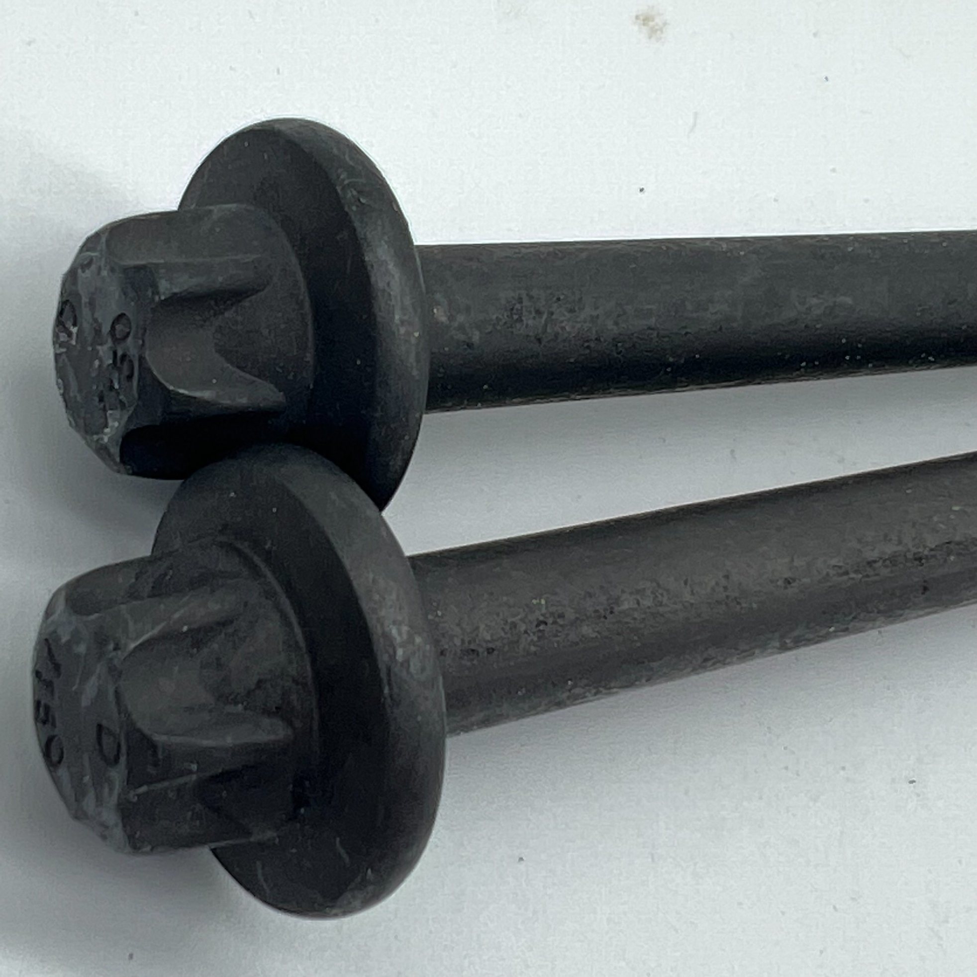 Perno de culata M15X2X168 Tornillo de cabeza Torx