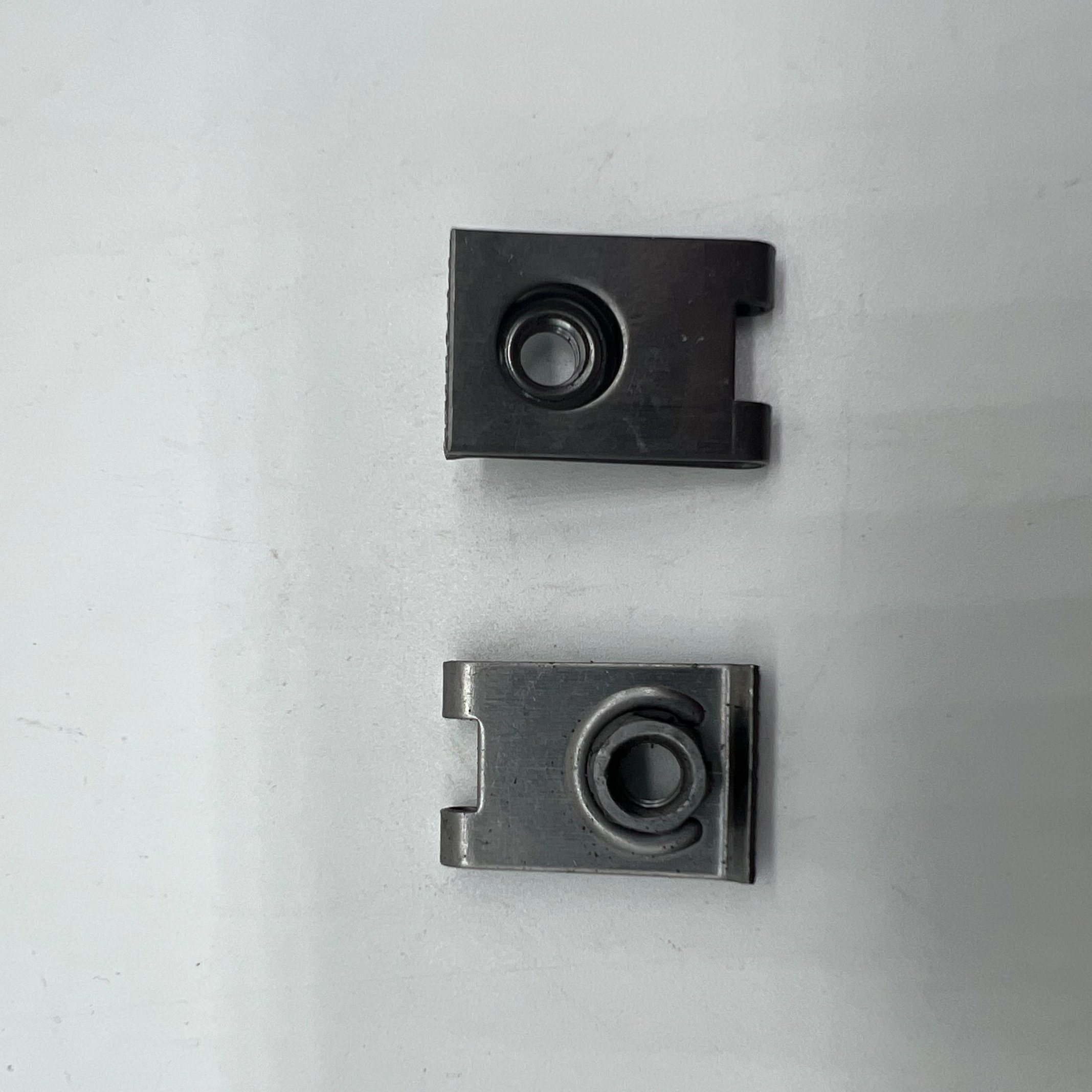 Tuerca U A75 24X16xm5 Tuerca Clip