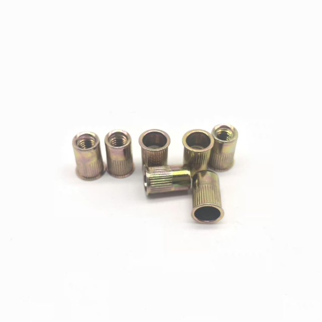 Tuerca Remache Cabeza Brida Estriada Zinc Amarillo
