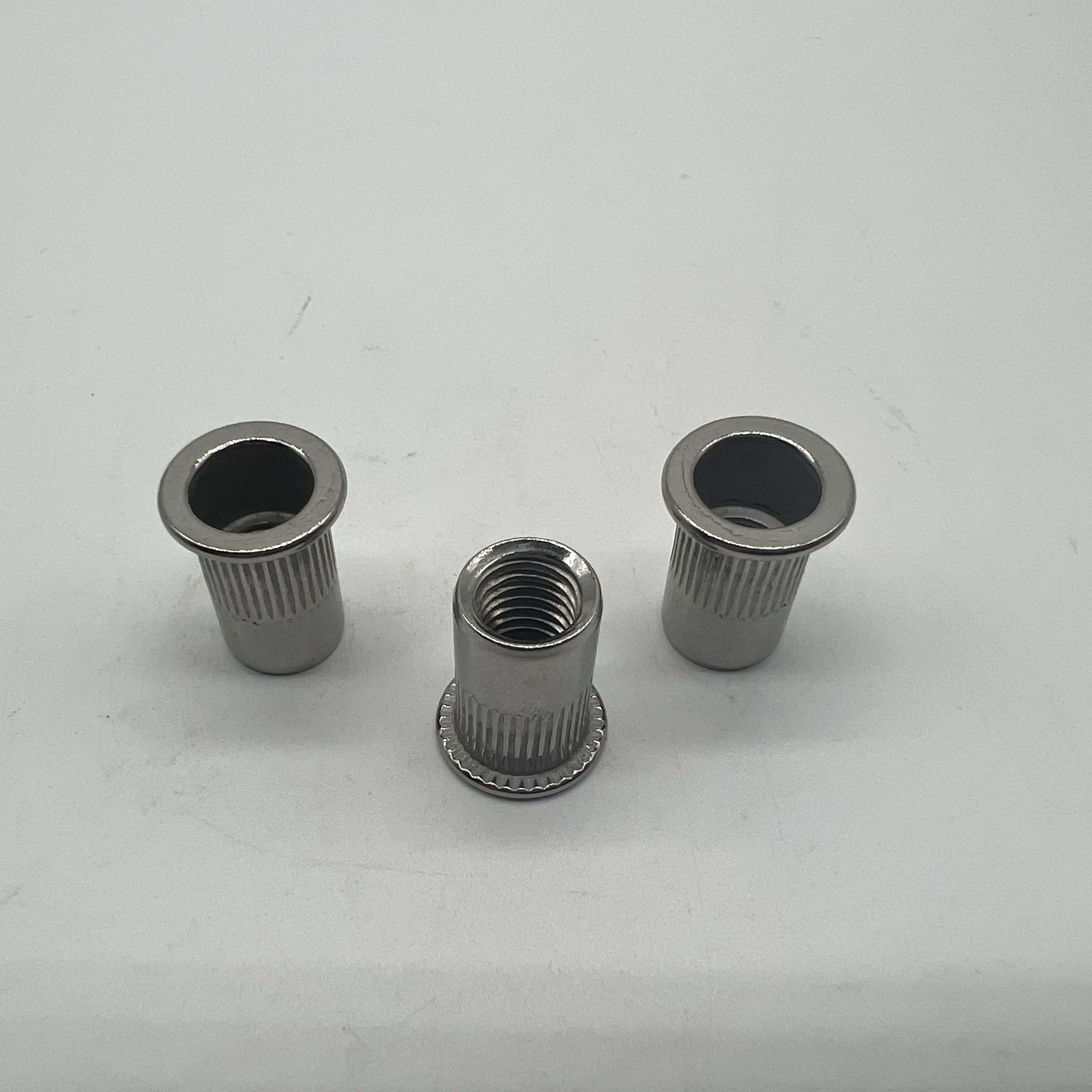 El acero inoxidable de la tuerca de remache M8 SS304 reduce el cuerpo principal de Kunrled
