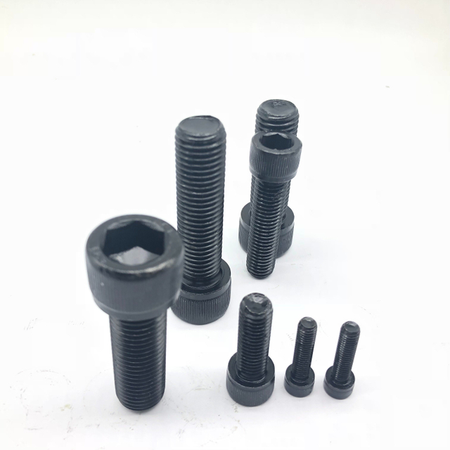 Tornillo Allen de cabeza redonda con tapa hexagonal DIN912