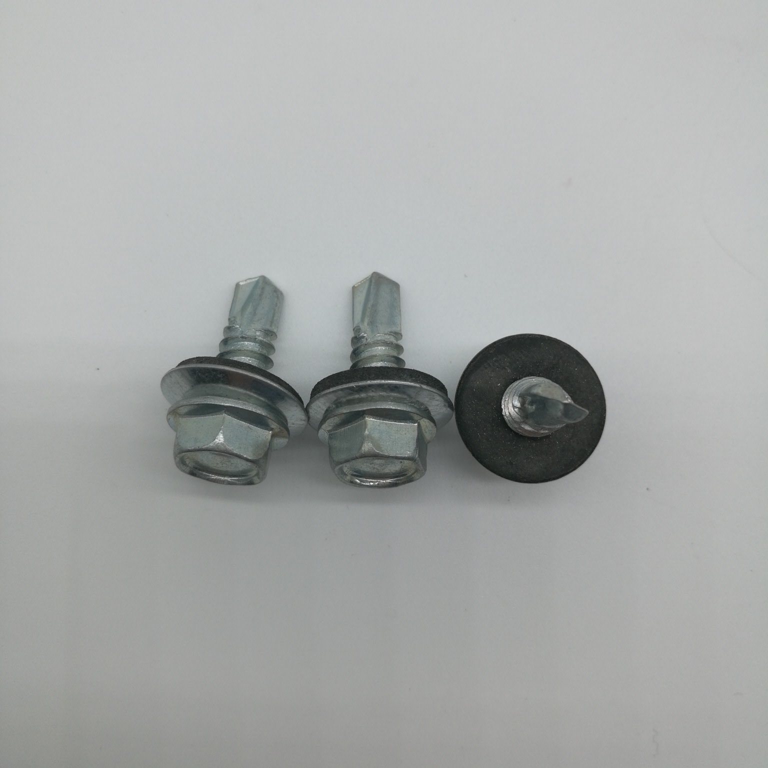 Tornillo autorroscante de cabeza hexagonal DIN7504K