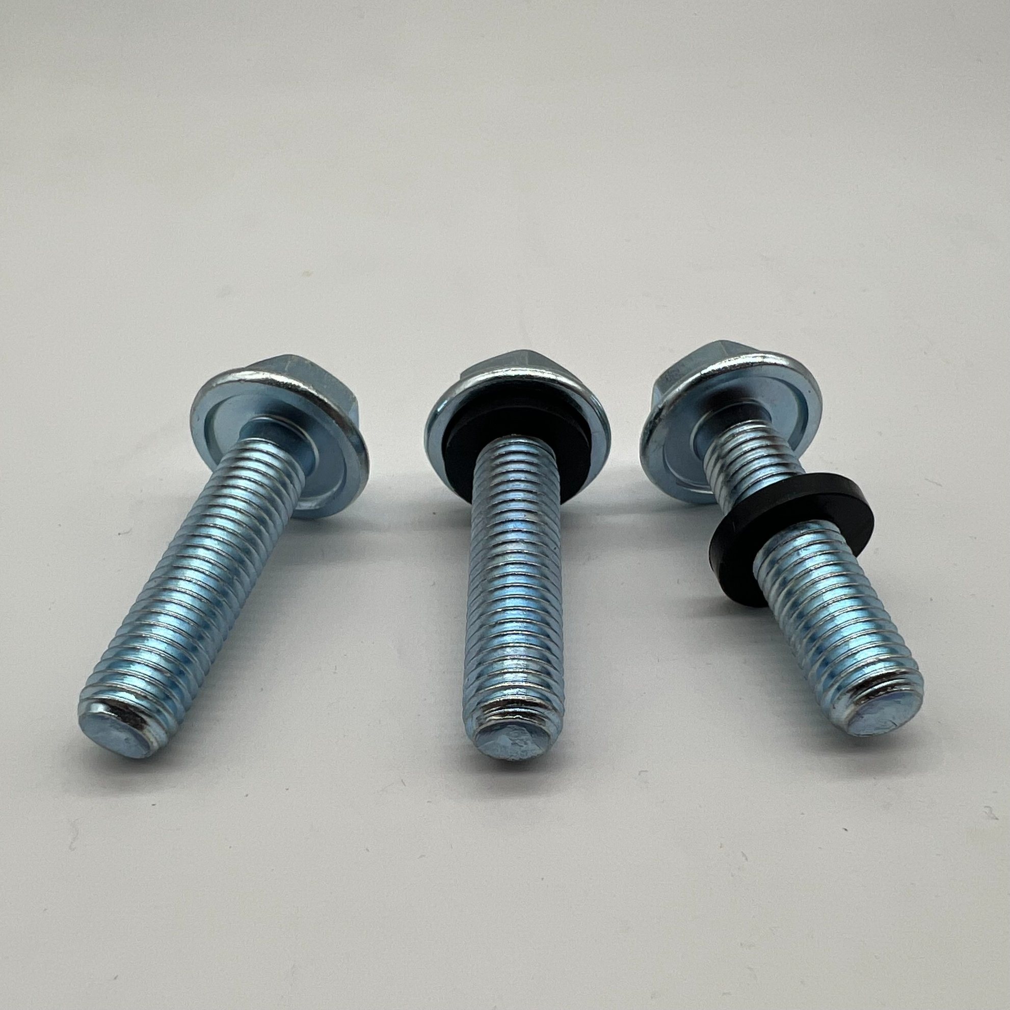 Tornillo de brida DIN6921 Perno de brida M10X40 para silo