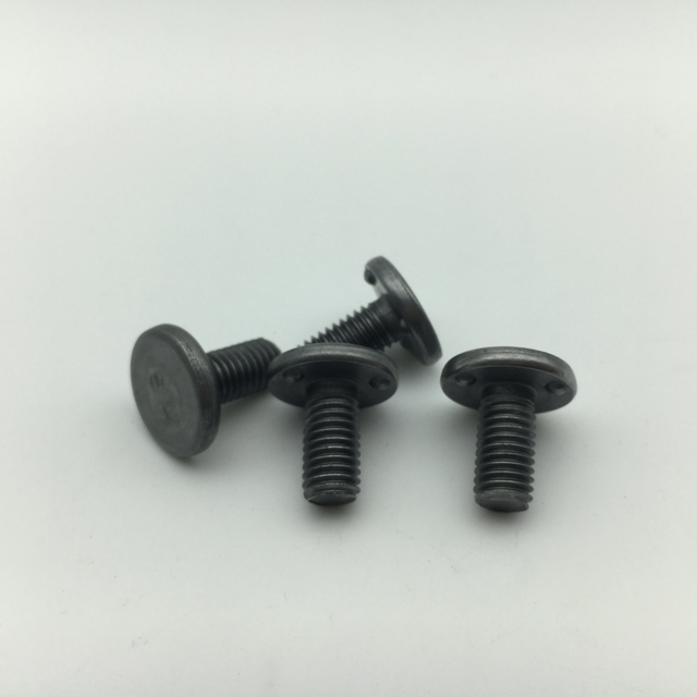 Tornillo de soldadura de tres puntos de acero