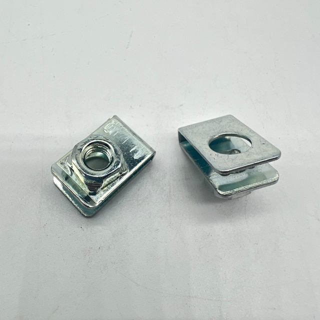 Tuerca U Clip Tuerca A102 21X13.5xm6