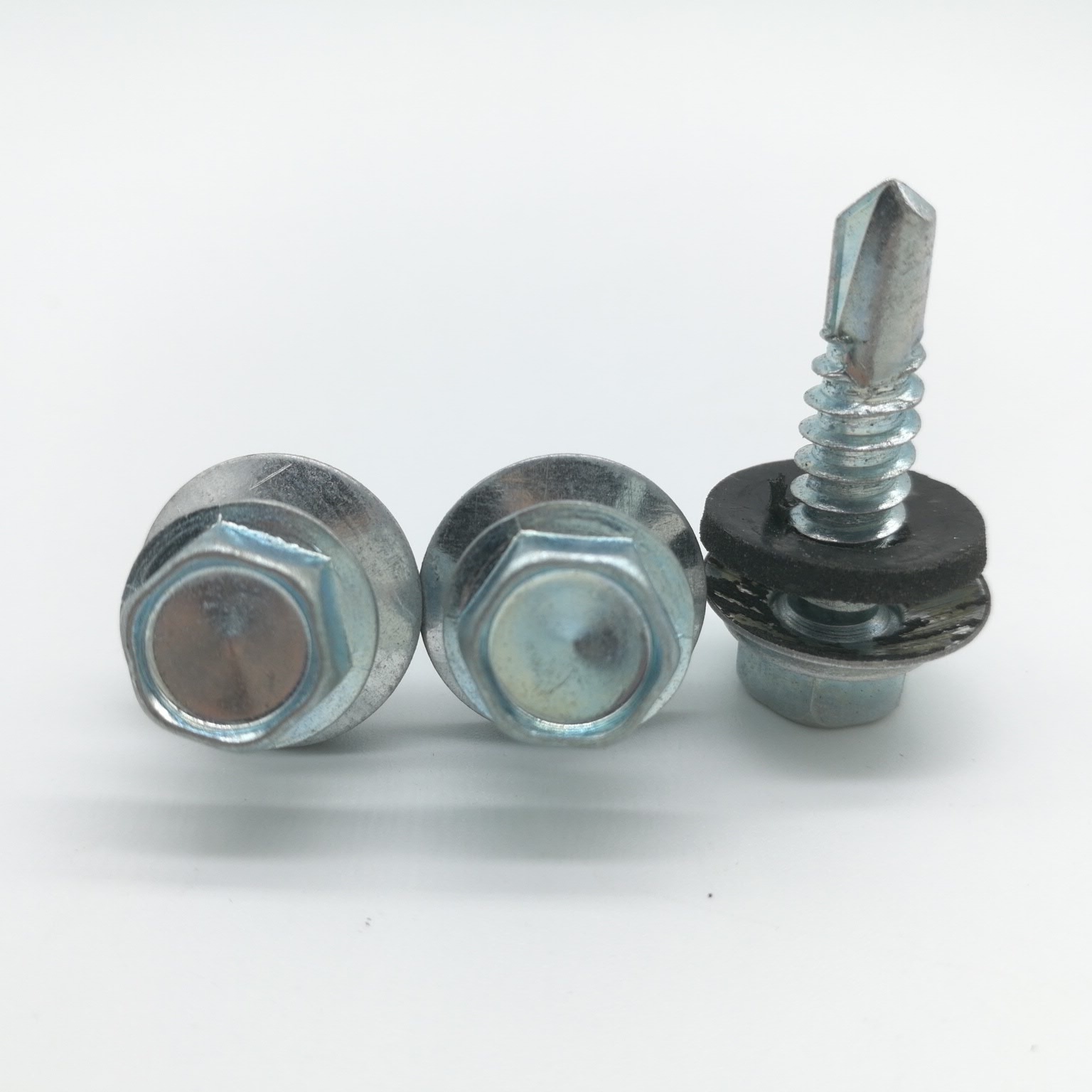 Tornillo autorroscante de cabeza hexagonal DIN7504K