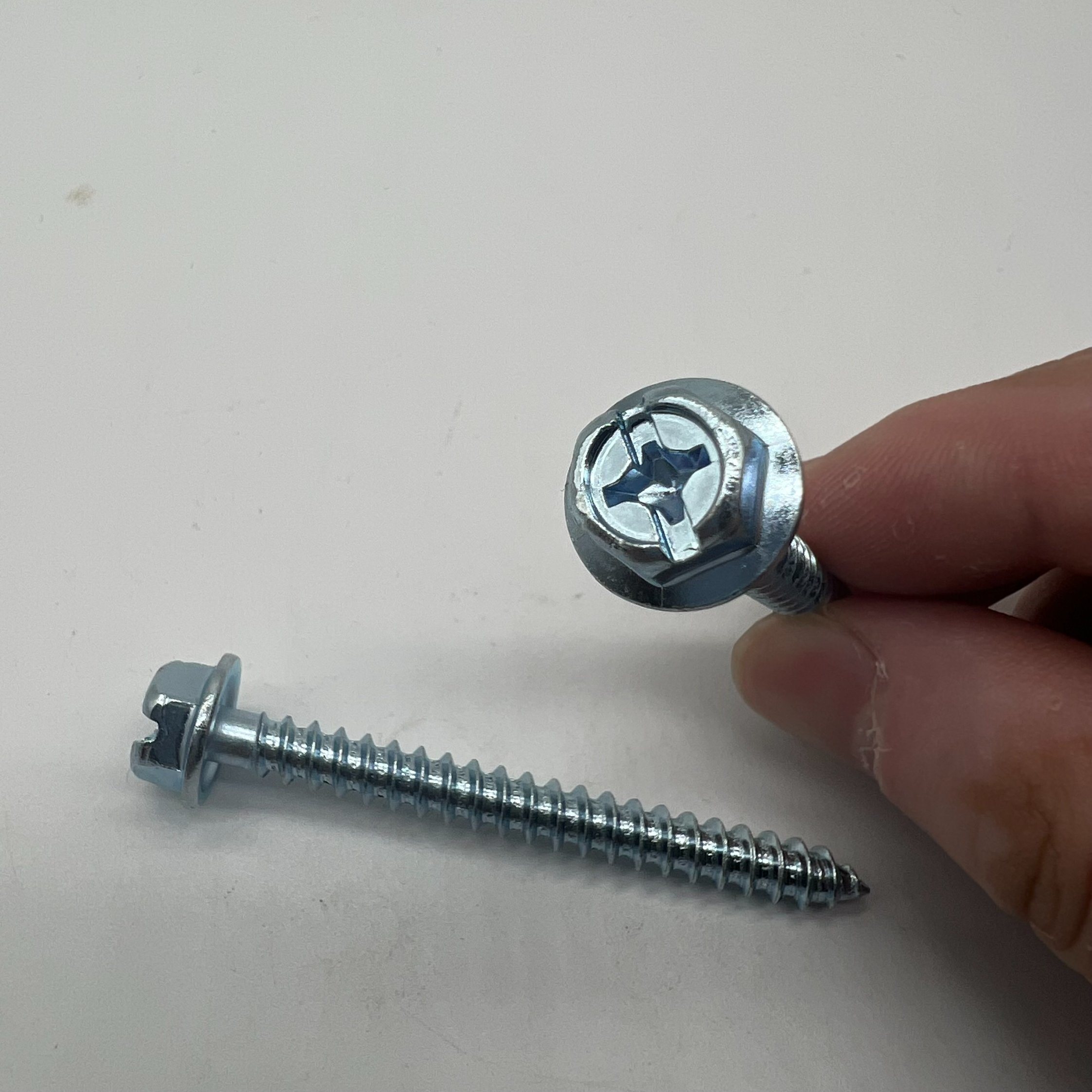 Tornillo Para Madera Cabeza Hex. Combi Ranura + Brida pH3 6X60 Zp