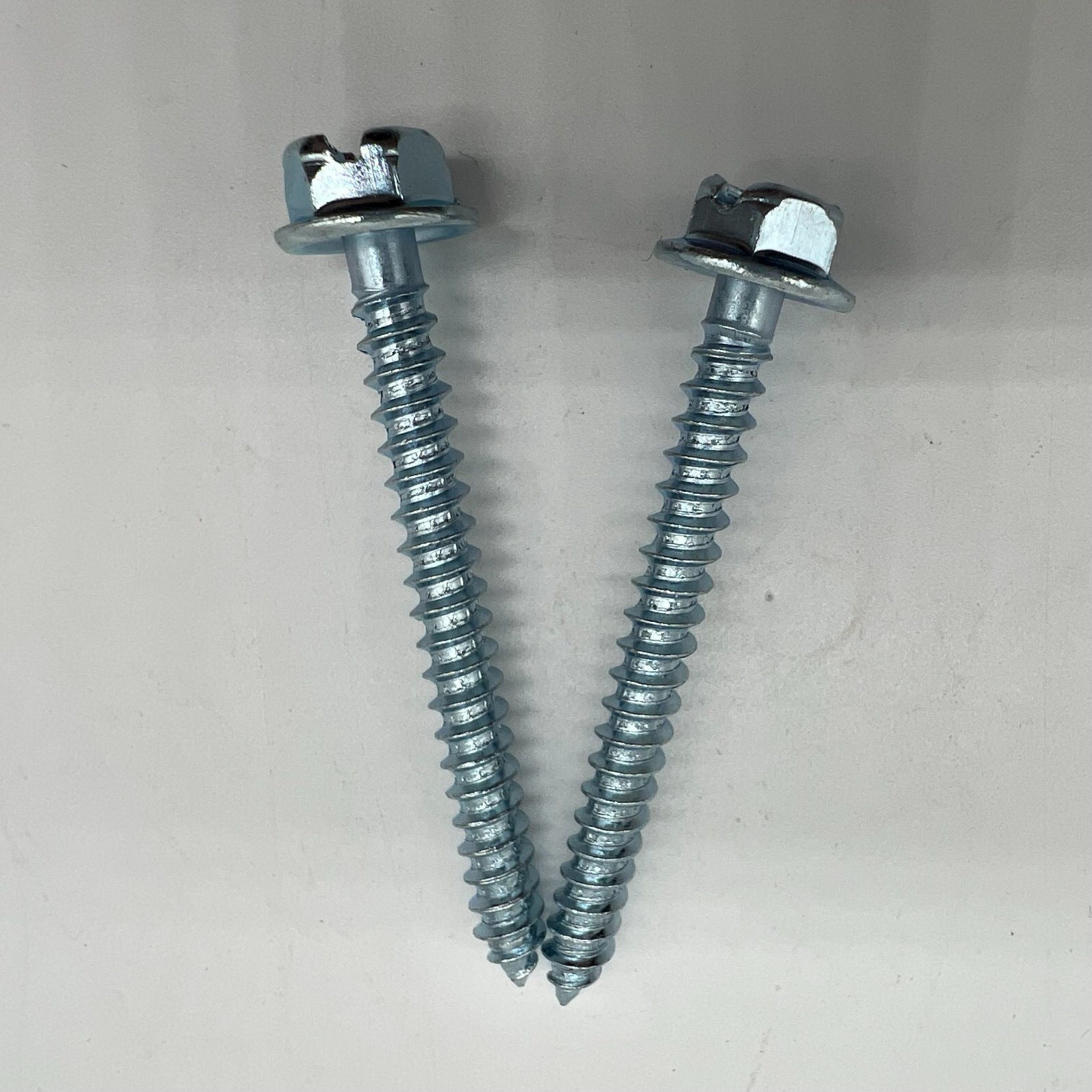 Tornillo Para Madera Cabeza Hex. Combi Ranura + Brida pH3 6X60 Zp