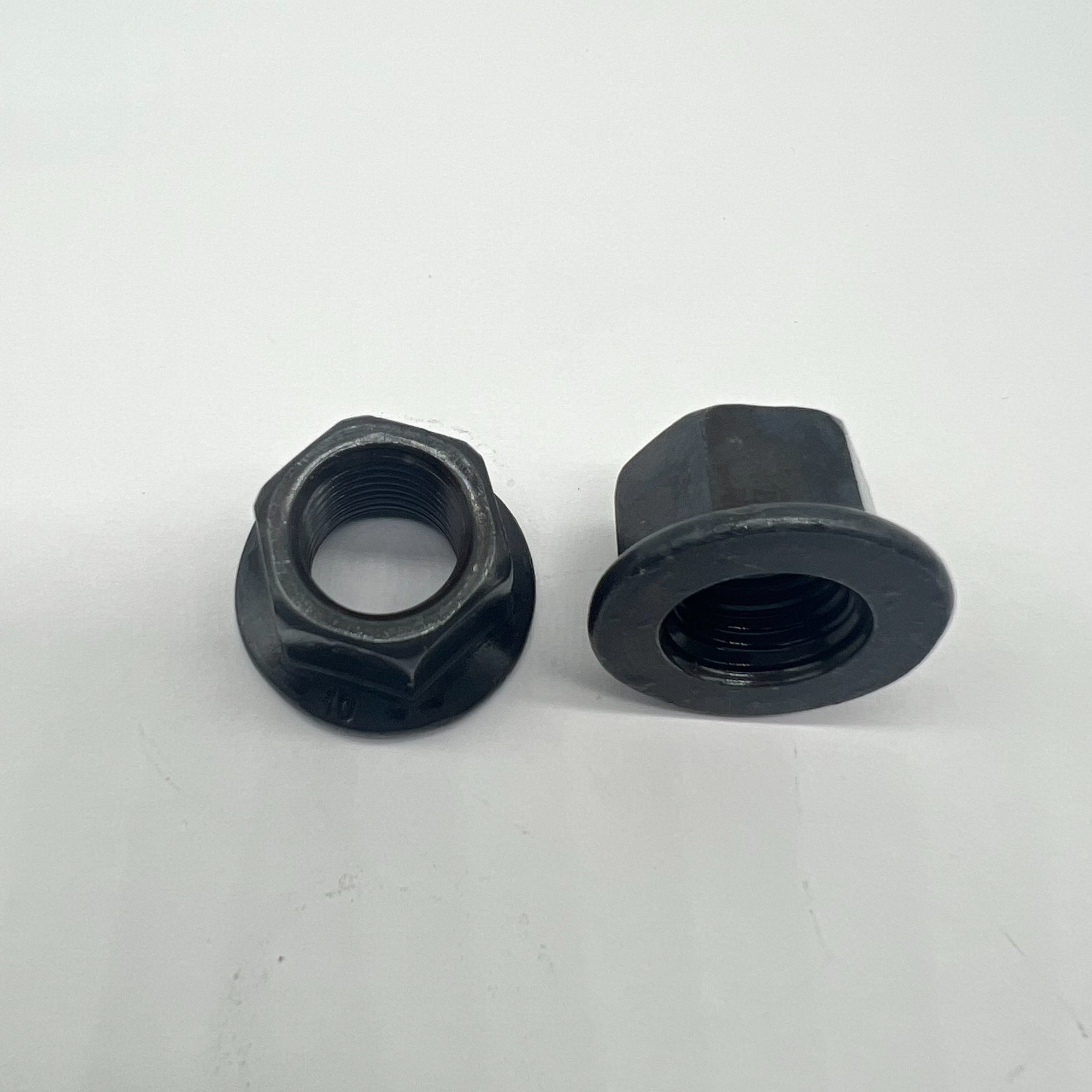 Tuerca de rueda con brida DIN74361 B M14X1.5