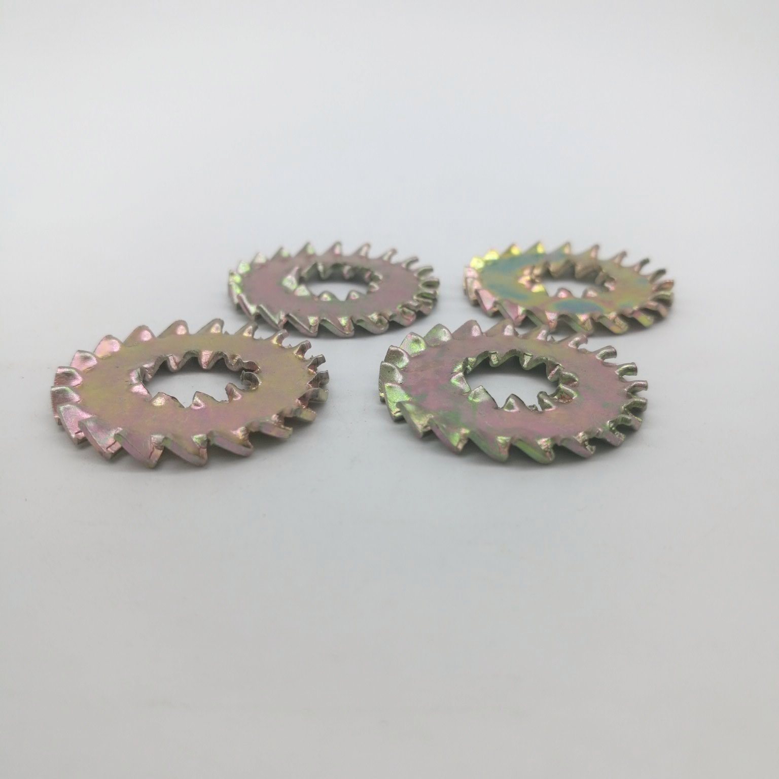 Arandelas de seguridad dentadas Dientes externos e internos
