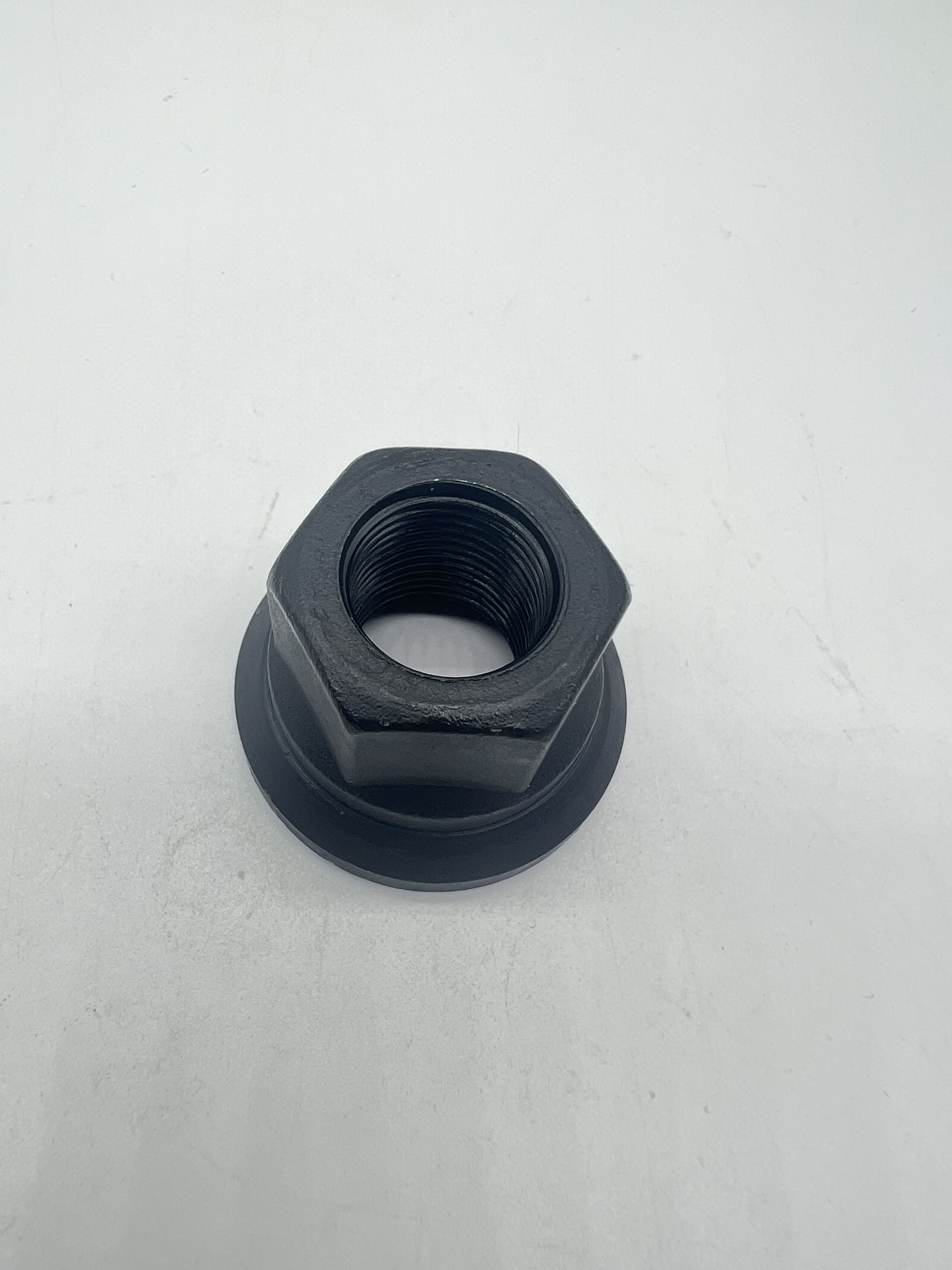 Tuerca de rueda de camión M18X1.5 clase 10 Tuerca de cubo de rueda Negro fosfatado 72 horas