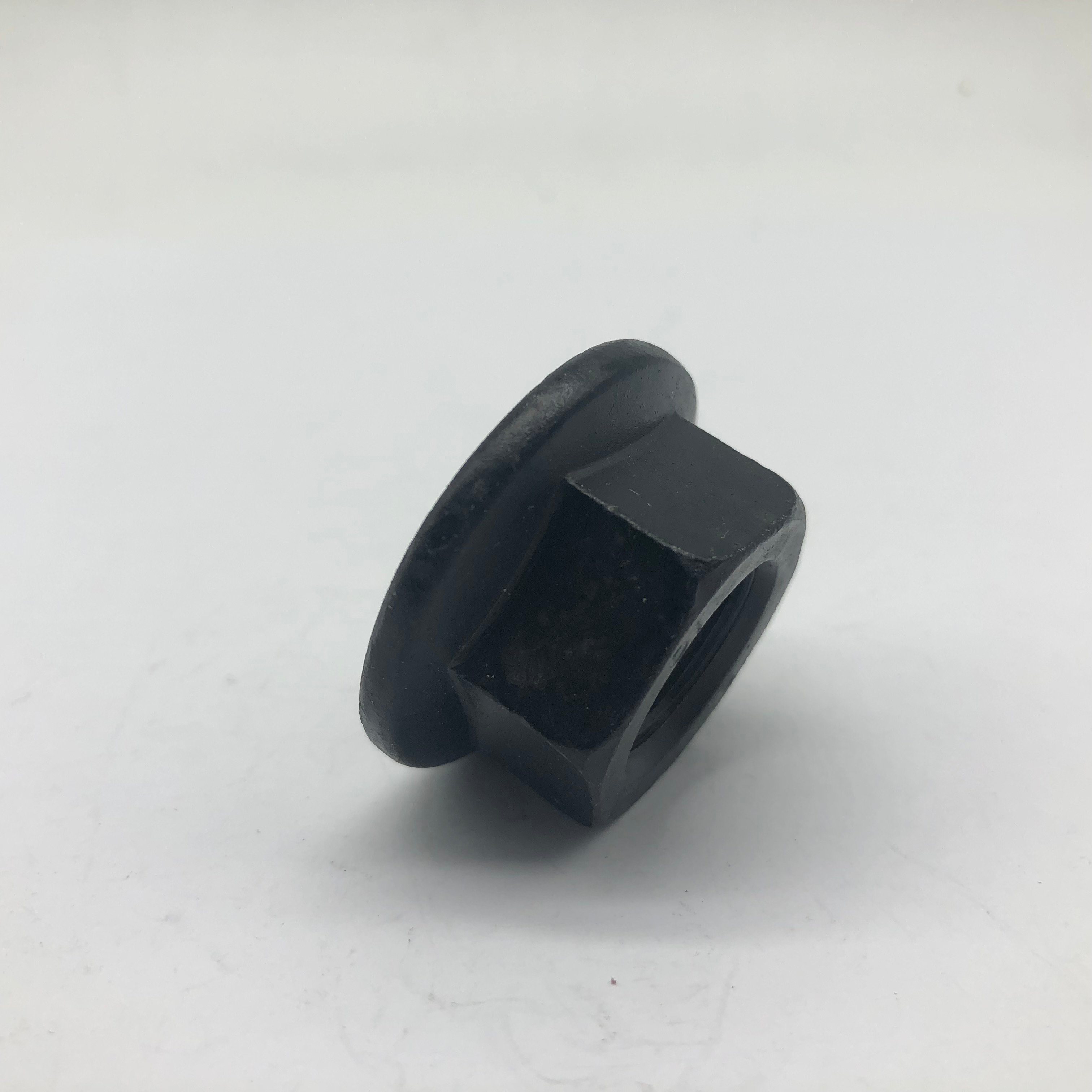 Tuerca con reborde M18X1.25 DIN6923 Cl10 Recubrimiento en escamas de zinc negro