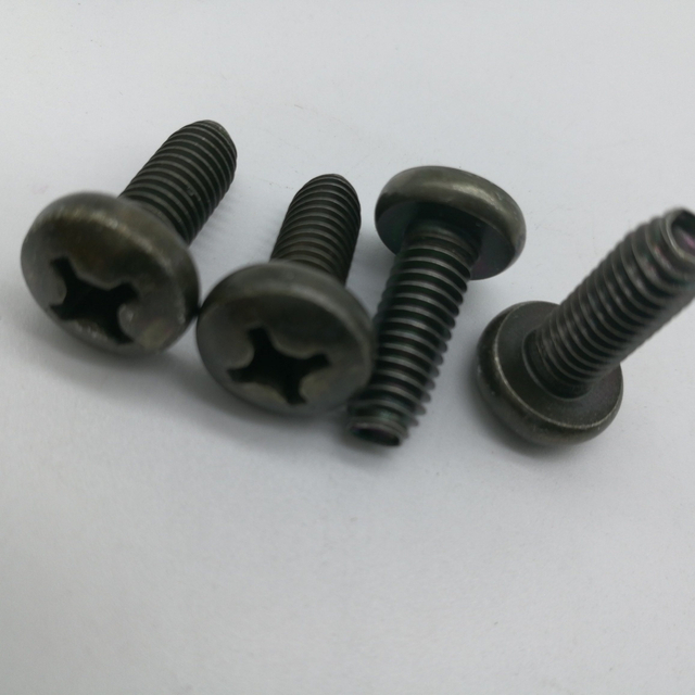 Zinc verde del tornillo de máquina del tornillo de cabeza plana DIN7985