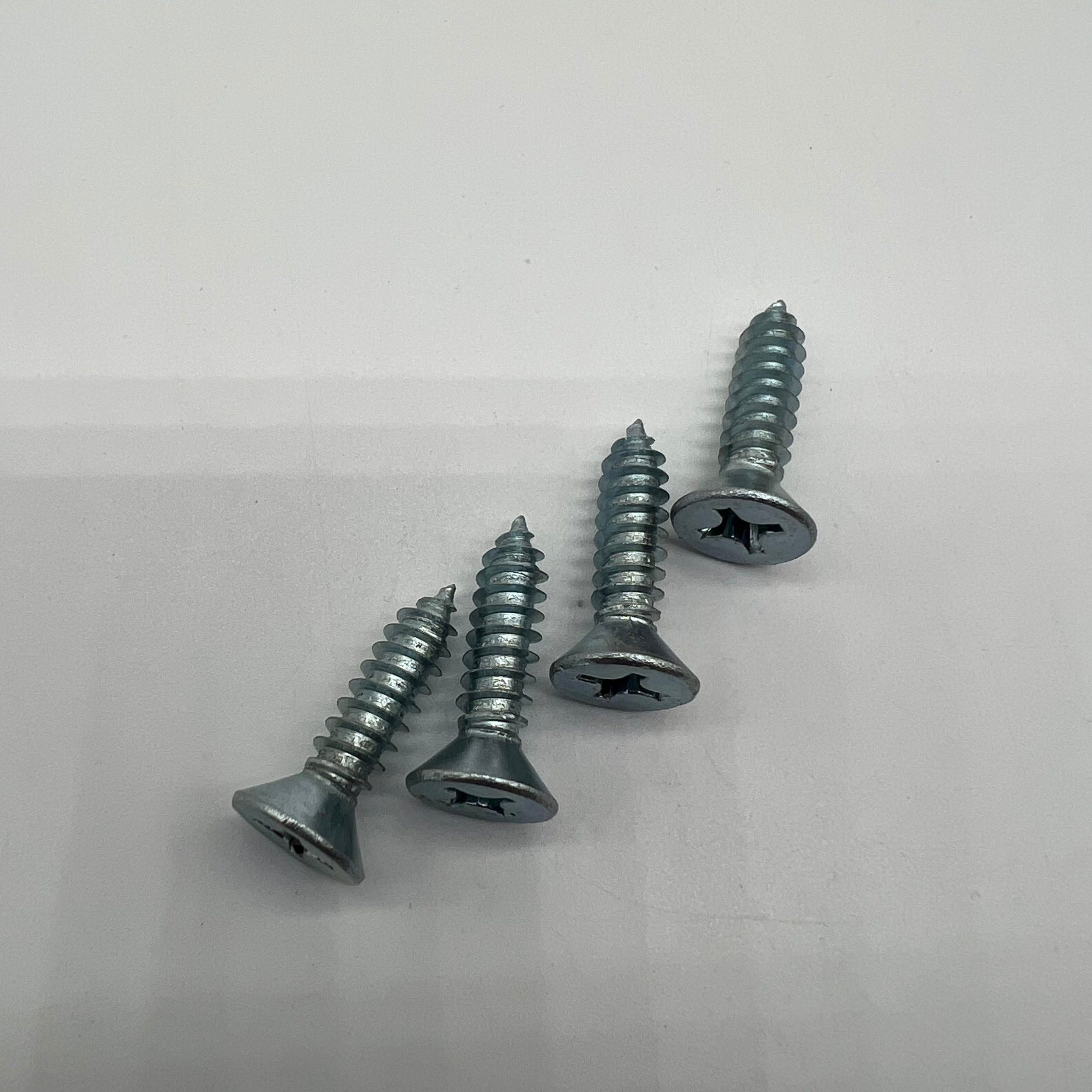 DIN7982 Tornillo de rosca Phillips con cabeza Csk St6.3X25