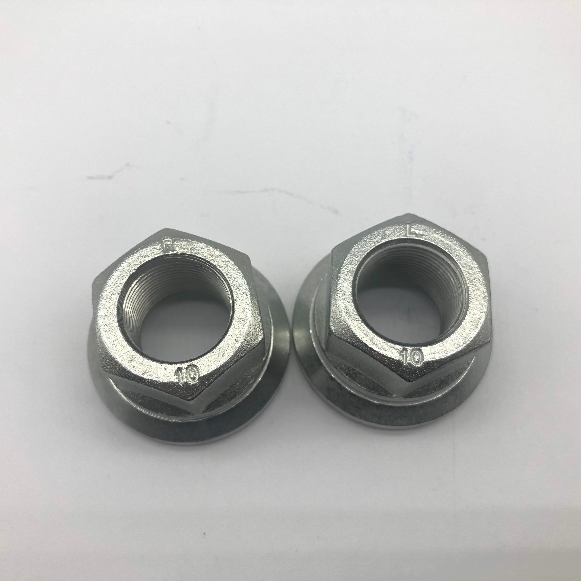 Tuerca de rueda galvanizada M22X1.5 Tuerca de cubo de rueda