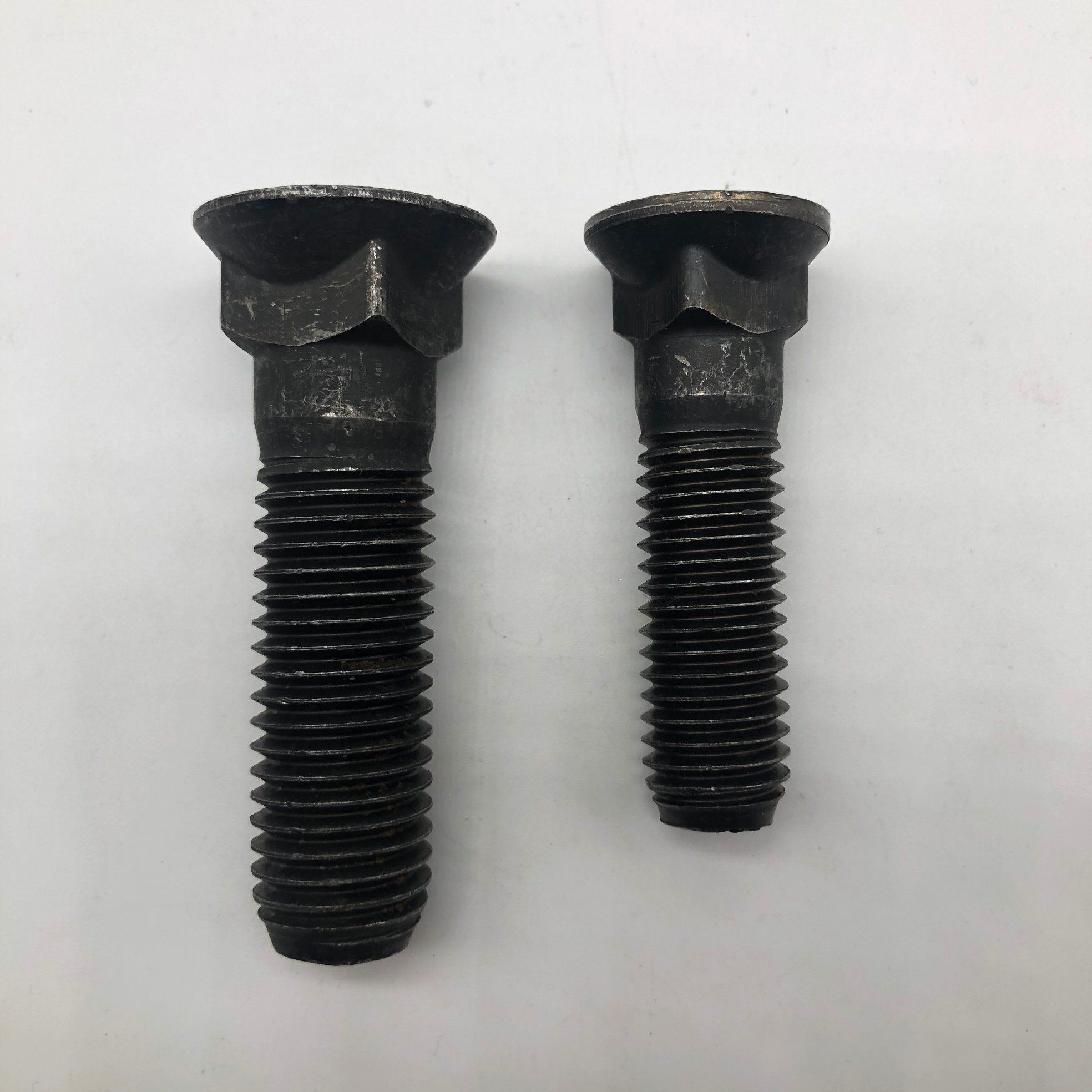 Perno de arado Perno de carro Perno de cuello Tornillo ASME B18.9