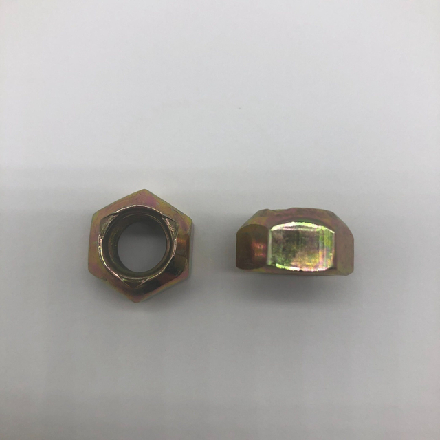 Tuerca de seguridad hexagonal DIN980 M10 que estampa la tuerca de seguridad de tres puntos