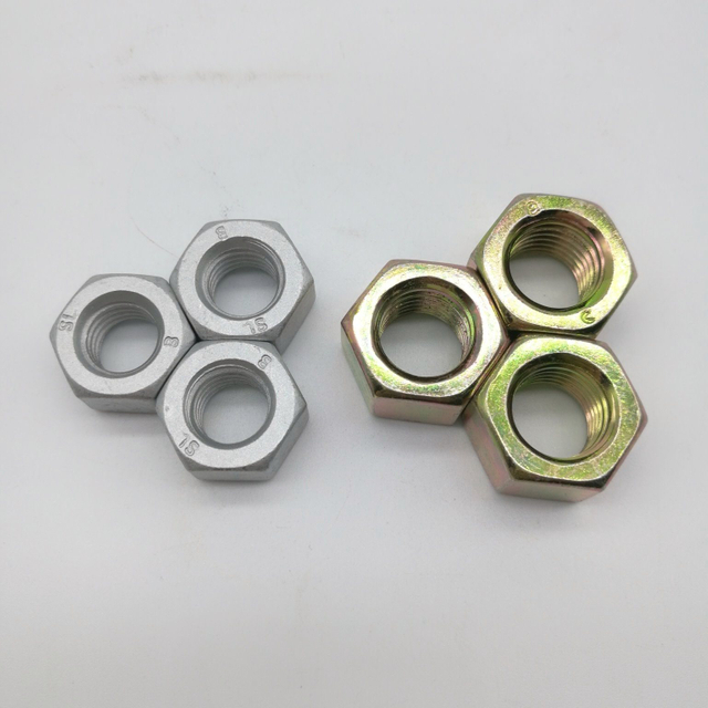 Tuerca hexagonal con rosca fina