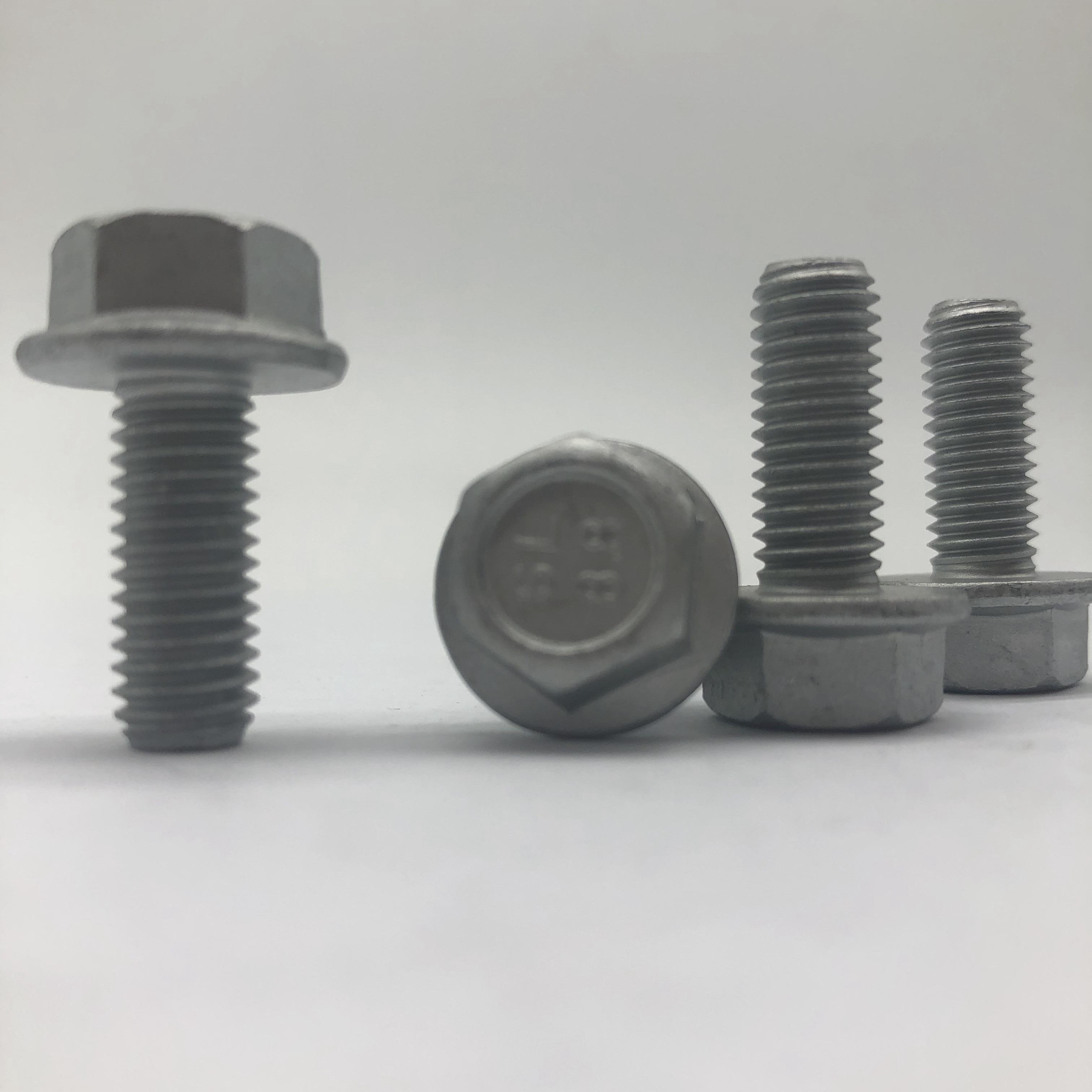 ISO15072 Perno de brida Tornillo de brida Magni Geomet