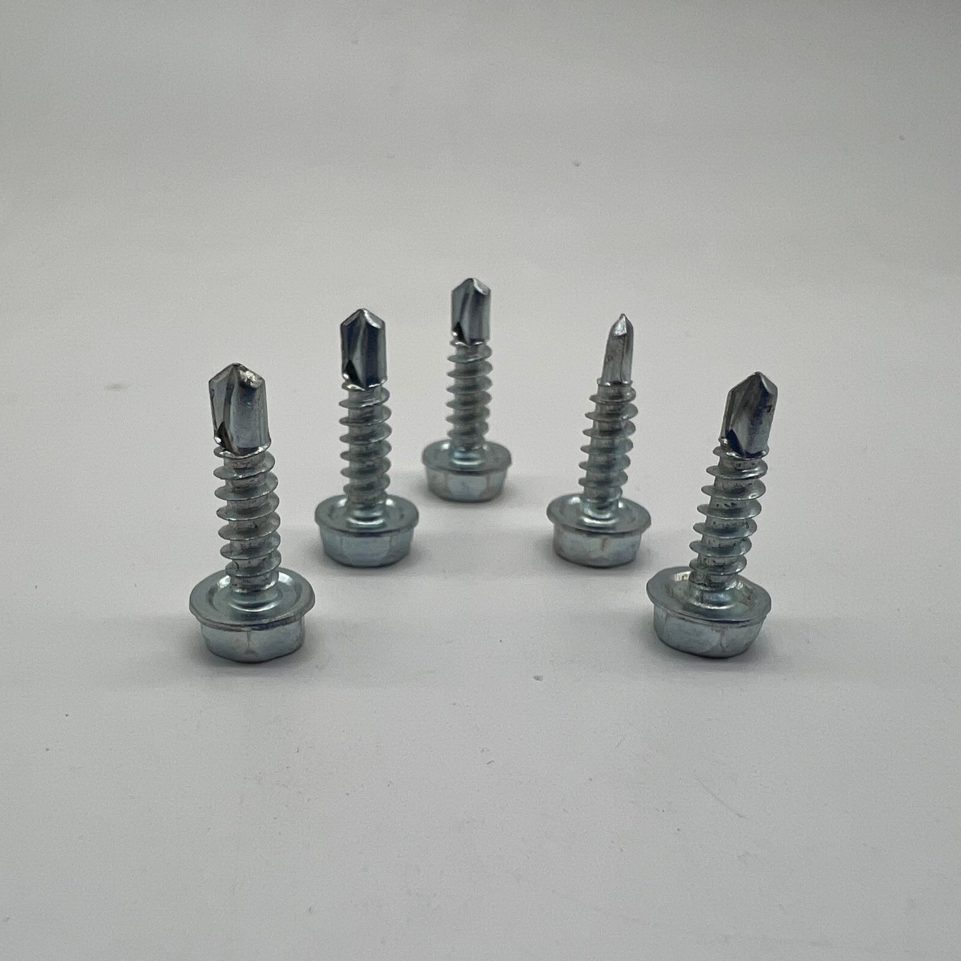 Tornillos perforadores de cabeza hexagonal DIN7504K con rosca roscadora con collar