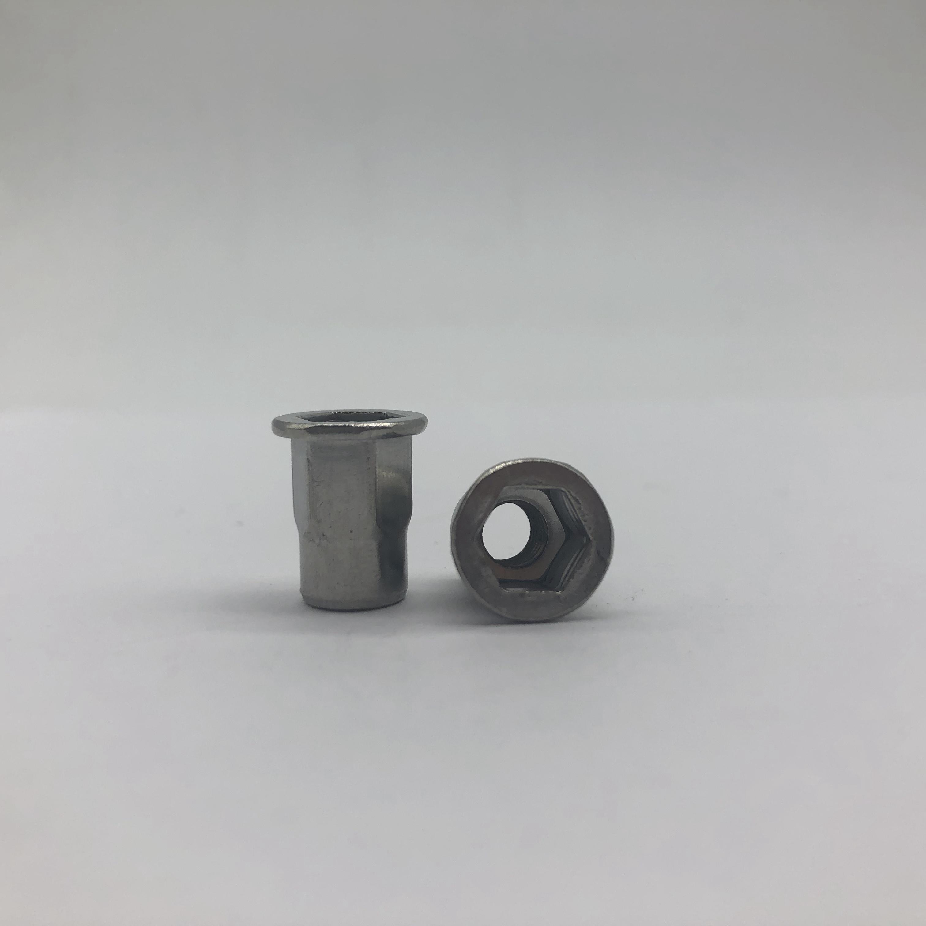 Tuerca remachadora M6 SS304 Medio hex. Hex. externo Hex. interno