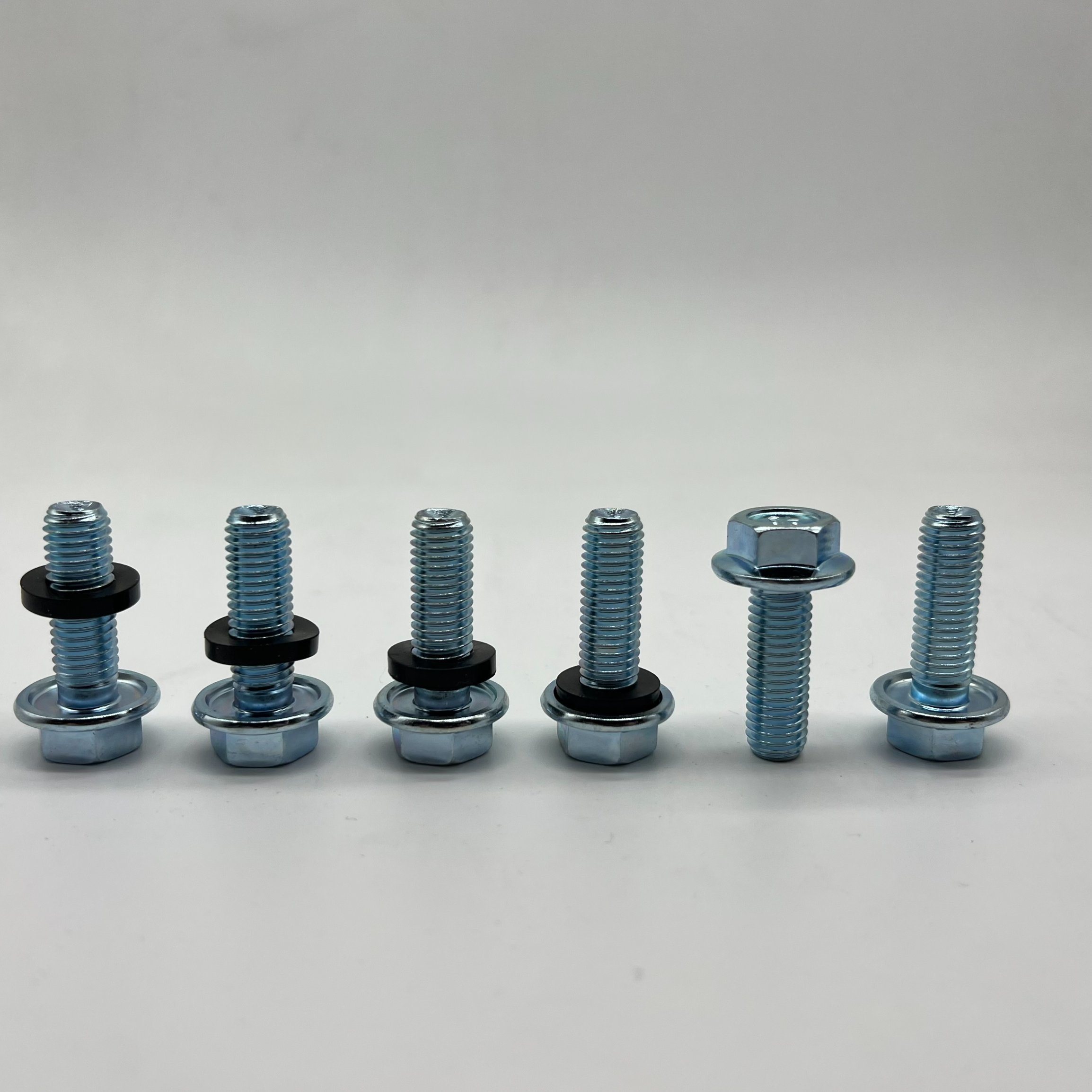 Perno de brida hexagonal DIN6921 M10X30 para silos con arandela de goma